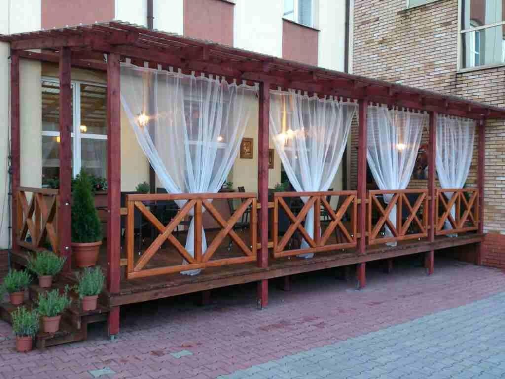 Hotel Piemont Pabianice Buitenkant foto