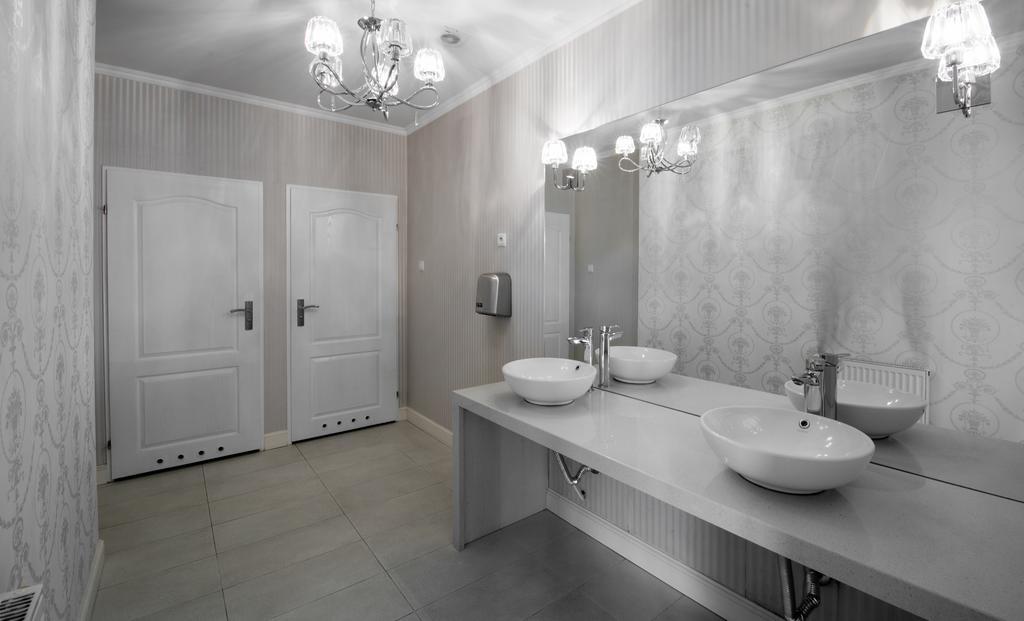 Hotel Piemont Pabianice Buitenkant foto