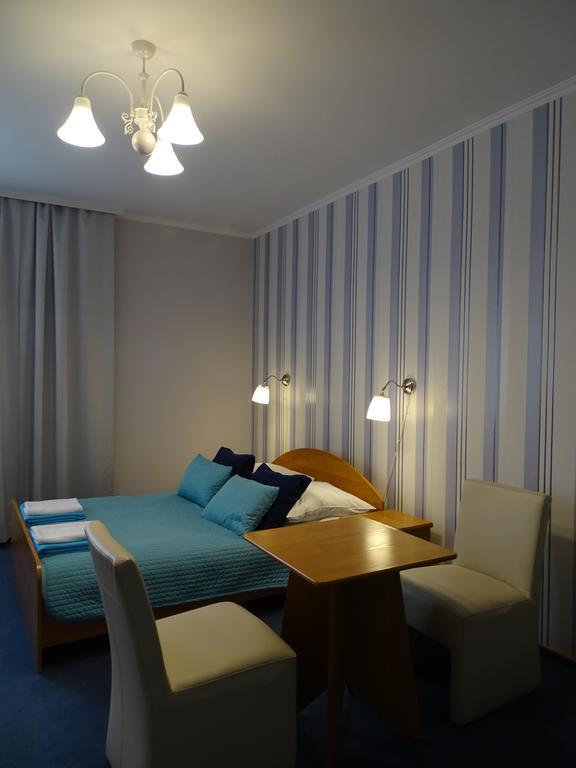 Hotel Piemont Pabianice Buitenkant foto