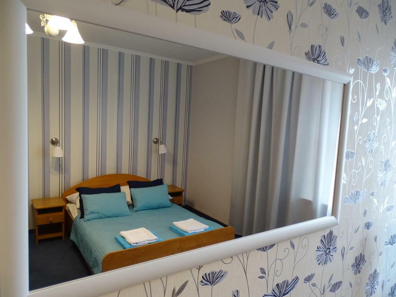 Hotel Piemont Pabianice Buitenkant foto